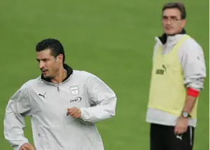 علی دایی: از خداحافظی پروفسور شوکه شدم