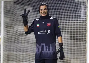 پاسخ تند گلر قرمزها به دختر استقلالی