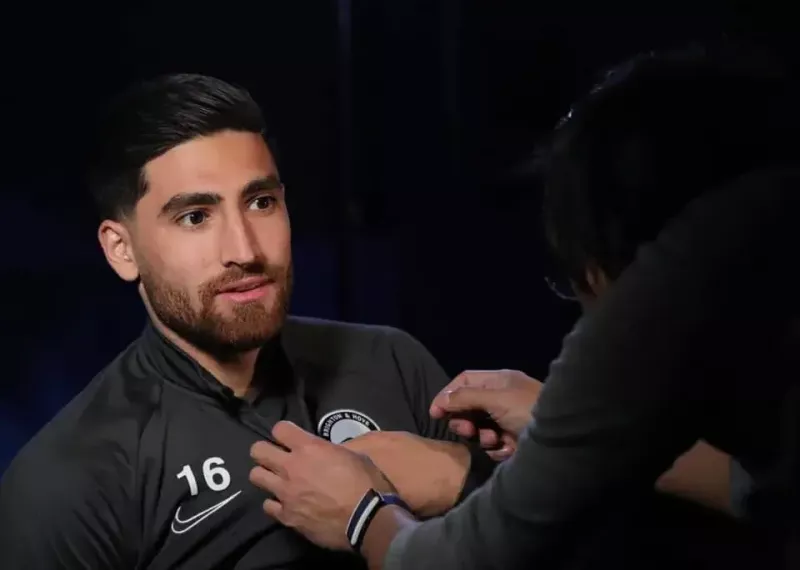 جهانبخش از سرمربی‌ تیمش بزرگتر است! (عکس)