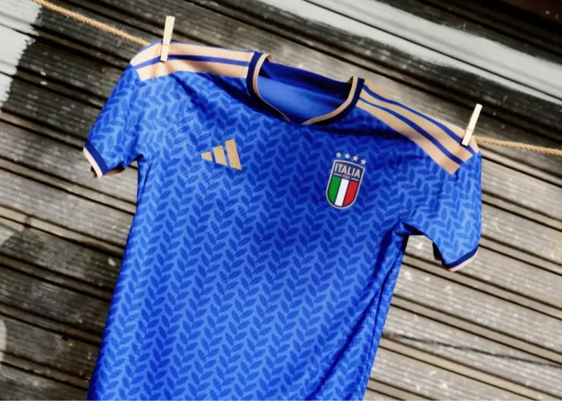 پیراهن جدید ایتالیا: شکوه امپراتوری و جام جهانی