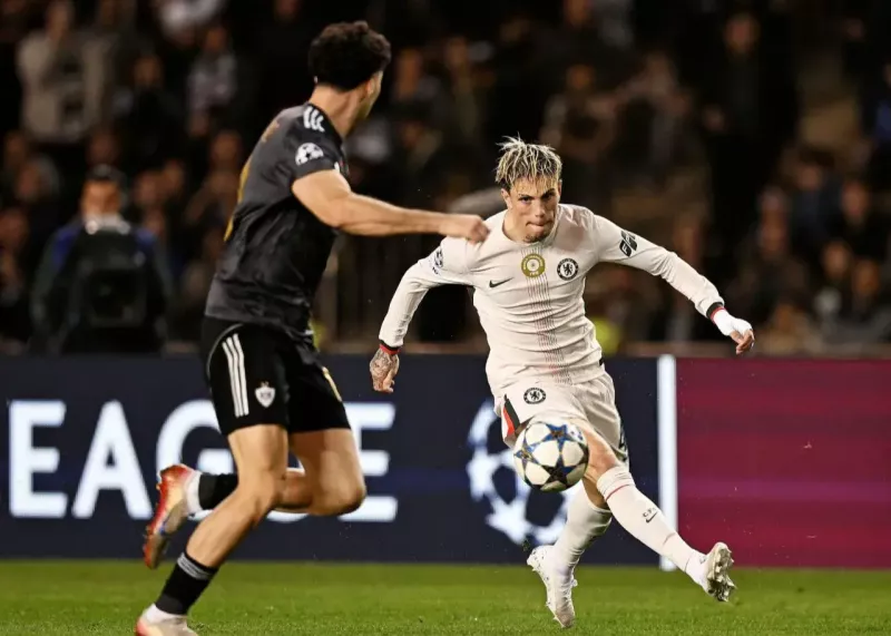 اعتراض به زاویه عجیب دوربین در بازی چلسی