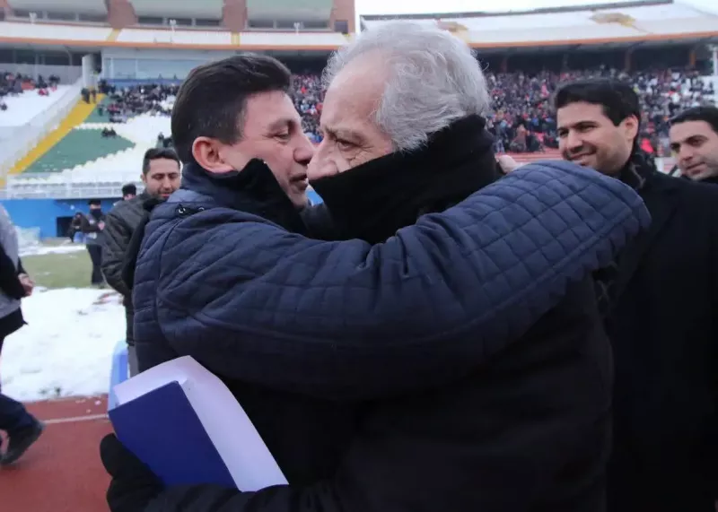 4vetohnt2.webp?w=800