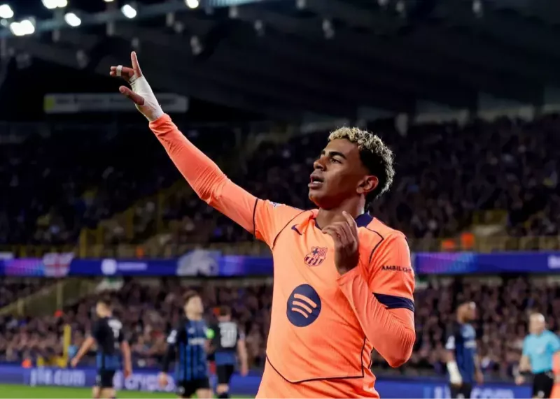 شعری که یامال سرود: شاهکار با بیرون پای چپ