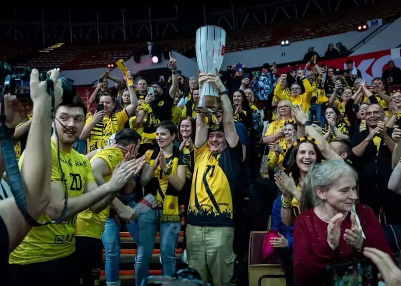 فتح اولین جام فصل با درخشش ویژه فوقستاره