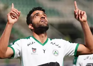 گل‌گهر روی یک کرنر غافلگیر شد!