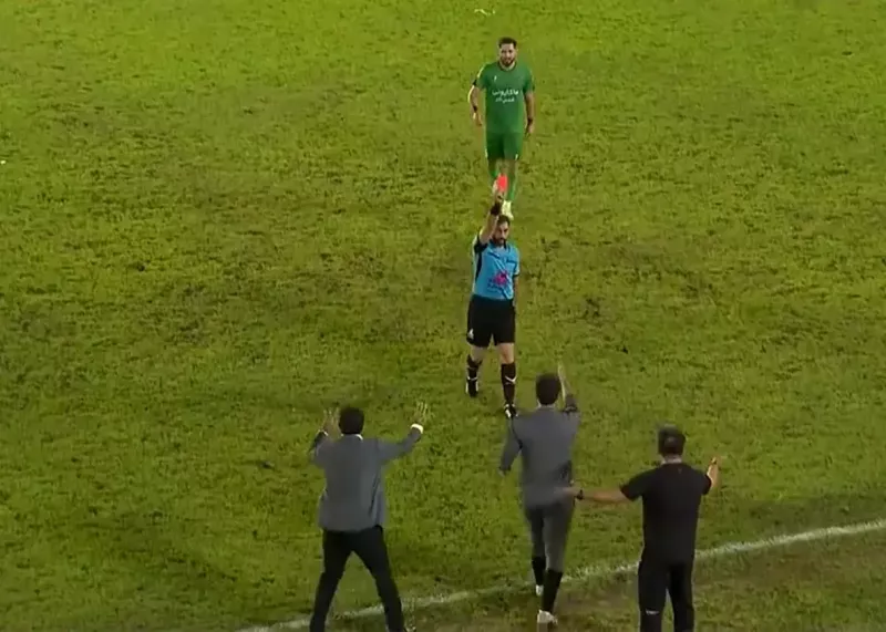 محرومیت سرمربی شمسآذر از بازی پرسپولیس