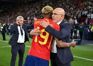 دلا فوئنته اطمینان داد: یامال و کارواخال دعوا نمیکنند!