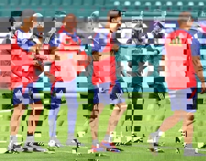 لیست اسپانیا برای بازیهای ملی: یک گام تا جام جهانی