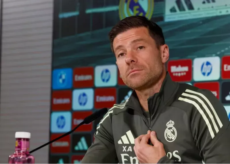 دروغ است: ژابی جواب گرت بیل را داد