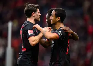 شش- صفر: لورکوزن حریف را تکه‌تکه کرد!