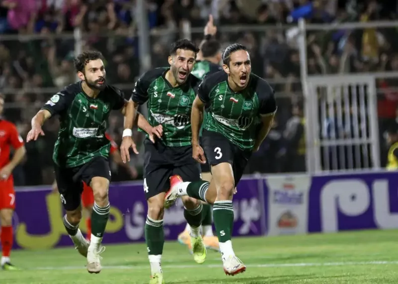 یک مدافع دروازه بیرانوند را گشود! (عکس)