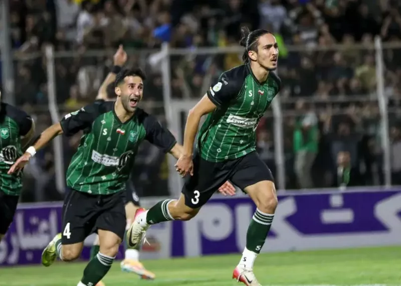 خیبر ۲ - تراکتور ۱: قهرمان در تور عقاب و بچه عقاب