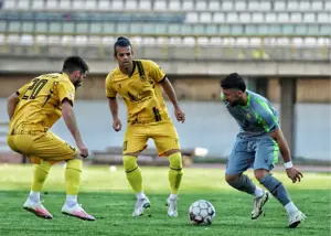 لیگ یک: دست رد تازه واردها به تعارف صعود