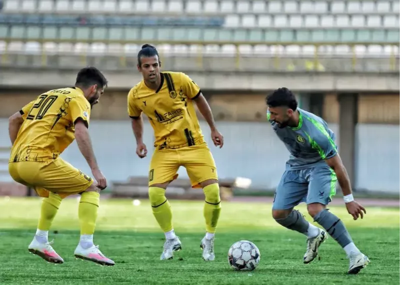 لیگ یک: دست رد تازه واردها به تعارف صعود