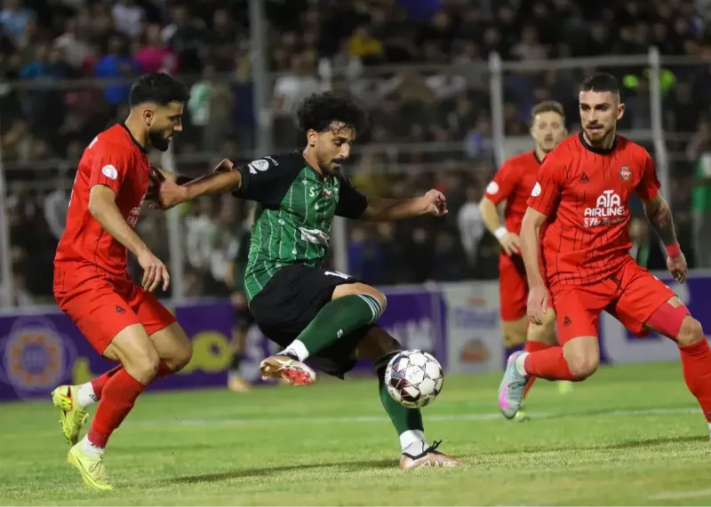 عیسی مرادی و لحظه دزدی از تراکتور!