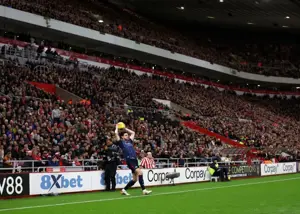 ترفند جالب ساندرلند علیه آرسنال: زمین کوچک شد!