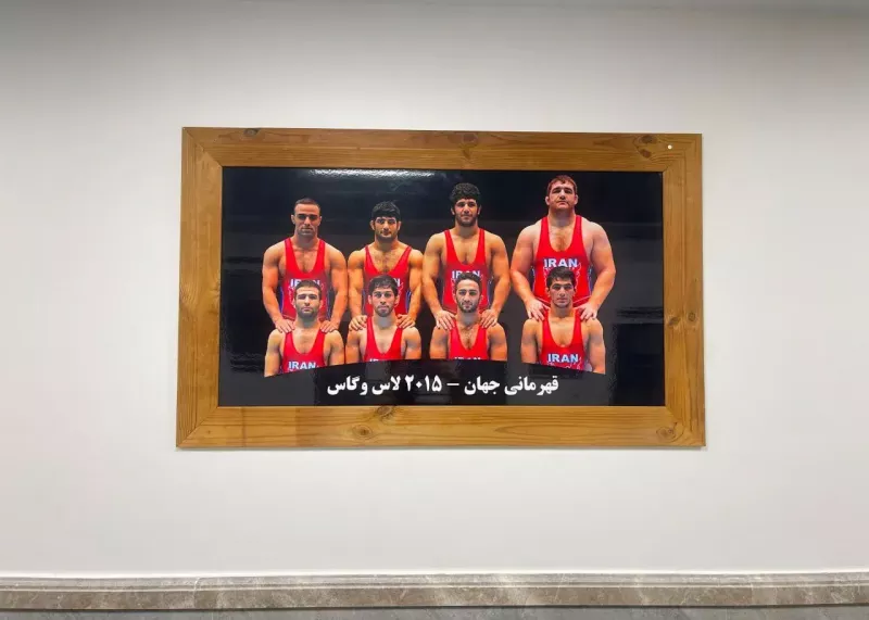 نصب عکس قهرمانان لاس وگاس در فدراسیون