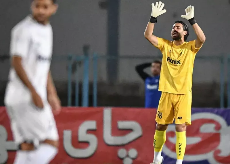 بهترین دروازهبان لیگ حسرت به دل ماند