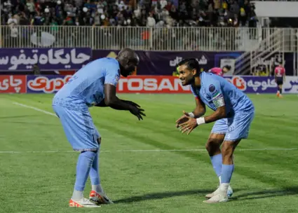 بهترین چمن ایران در قلب کویر