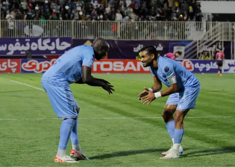 بهترین چمن ایران در قلب کویر