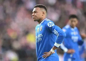 برابری با اسطوره: امباپه، پوشکاش شد!