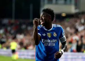 درگیری وینی با ستاره رئال: کی پاس بلند میخواهد؟