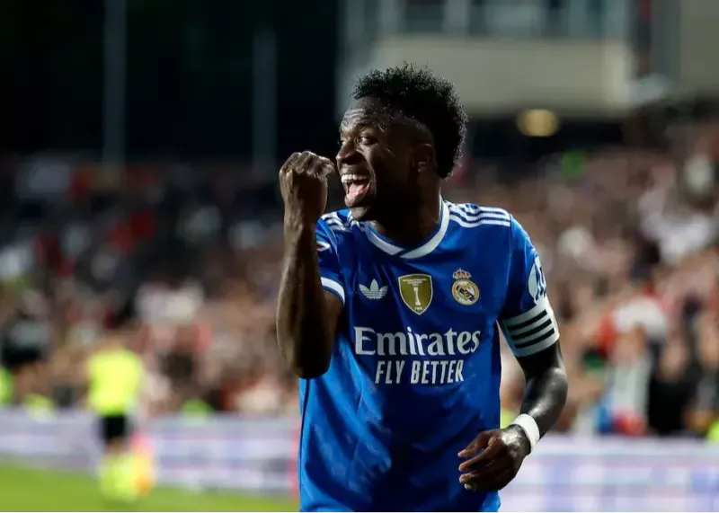 درگیری وینی با ستاره رئال: کی پاس بلند می‌خواهد؟