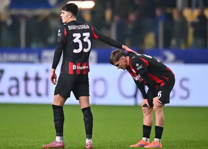 رختکن میلان سوژه شد: در حد سری D! (عکس)