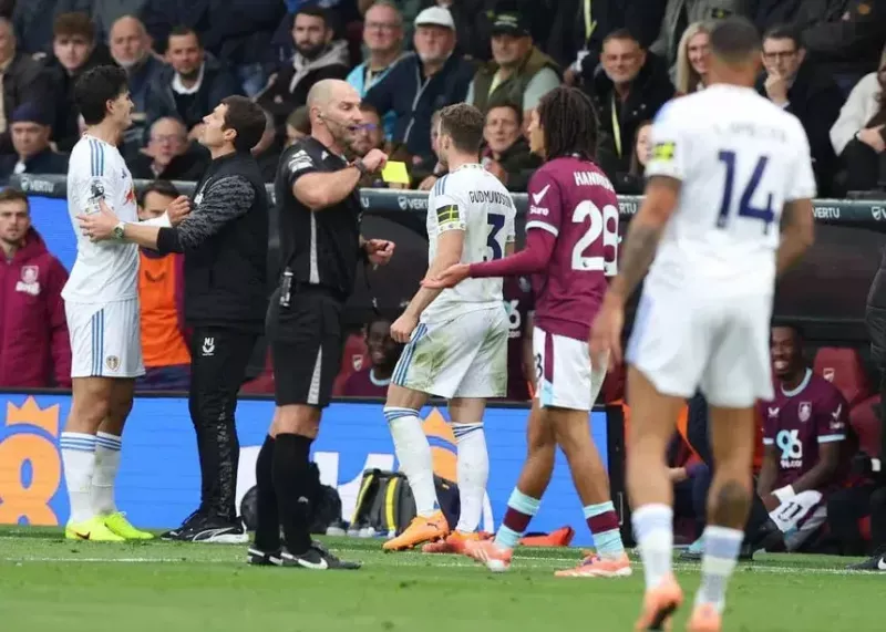 نقره‌داغ هانیبال: بهای پرتاب آب دهان!