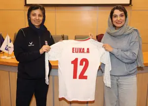 ستاره سینما در اردوی تیم ملی فوتسال زنان (عکس)