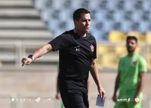 اوسمار در مرکز فرماندهی پرسپولیس (عکس)