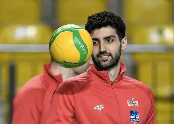 هنوز برای برگشتنم به تیم ملی زود است 