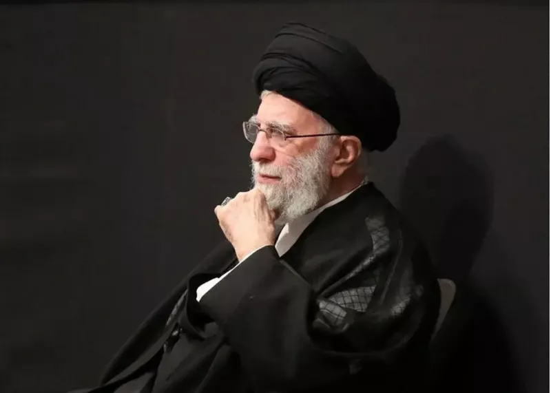 همدردی رهبر انقلاب با خانواده صابر کاظمی