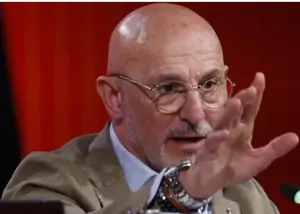ما، انگلیس و فرانسه مدعی قهرمانی جهان هستیم