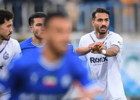 کاپیتان ملوان به دور از حواشی اینجاست! (عکس)