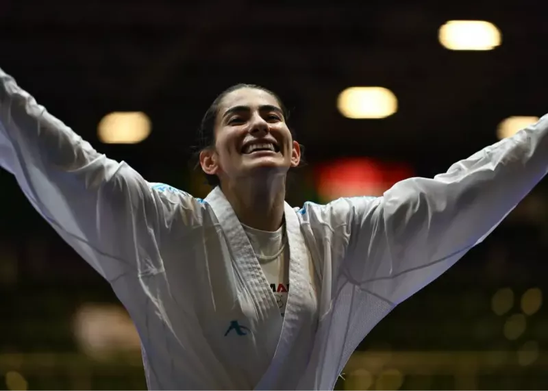 آتوسا هت تریک دختران ایران را تکمیل کرد