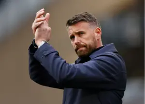 رسمی: سرمربی جدید گرگ‌ها معرفی شد