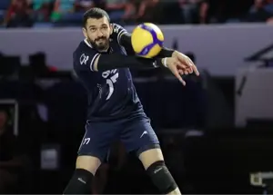 فردا قهرمانی را به روح صابر تقدیم می‌کنیم