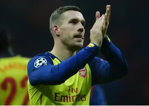 پودولسکی در ۴۰ سالگی هم فوتبال را رها نمیکند!