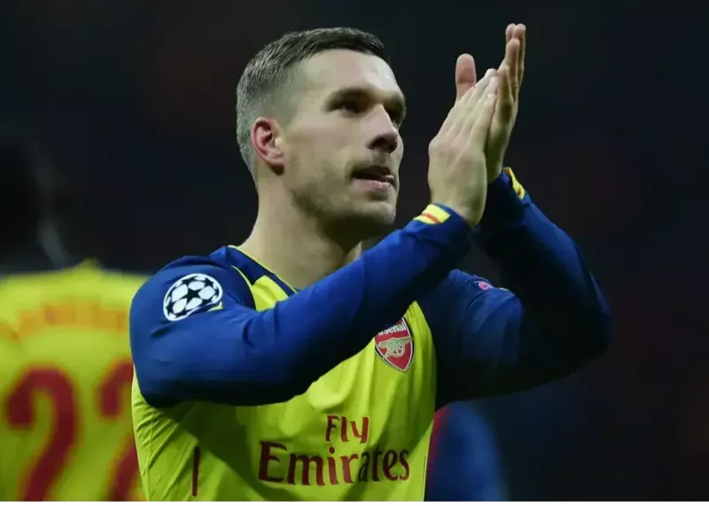 پودولسکی در ۴۰ سالگی هم فوتبال را رها نمیکند!