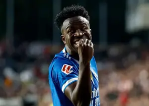 آرام و موثر: وینیسیوس واقعی برگشت