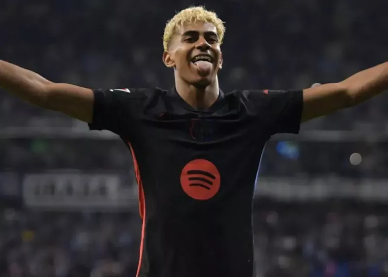 گل شگفتانگیز یامال نامزد پوشکاش شد