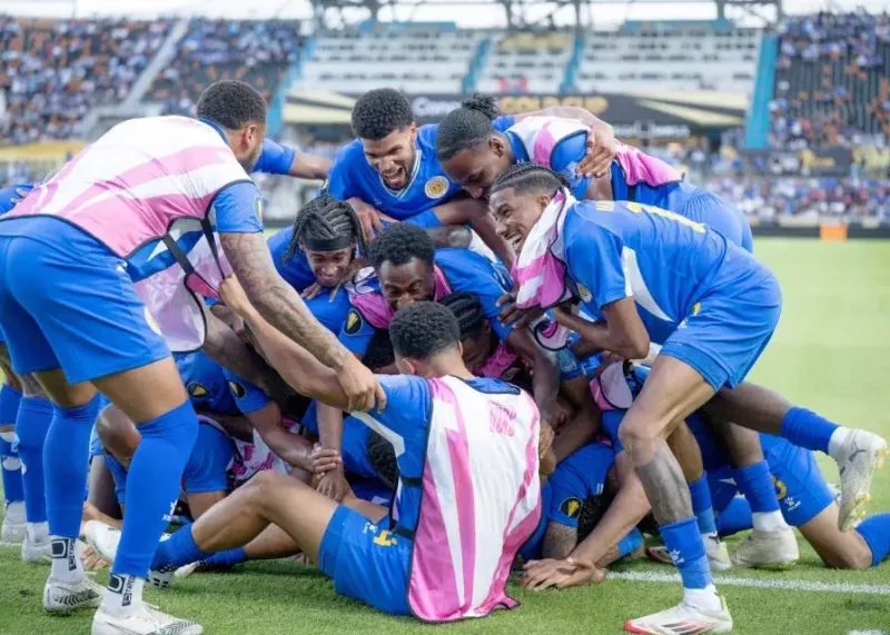 امید کشور ۱۵۰هزار نفری برای صعود به جام جهانی!