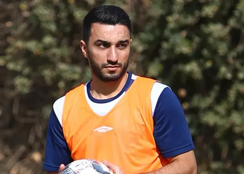 گل‌گهر برای پرسپولیس دست به توپ شد! (عکس)