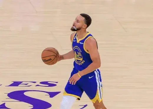 استف کری بازار کتانی را به آتش کشید!