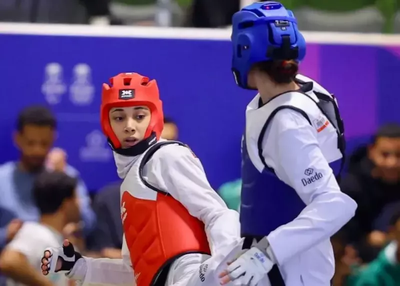 شگفتی: ساینا قهرمان جهان را تحقیر کرد!