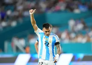 لائوتارو به یک افتخار بزرگ نزدیکتر شد