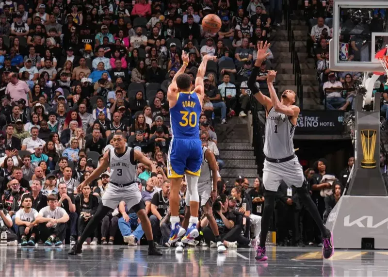 رکورد خارقالعاده استفن کری: استاد سه امتیازی!