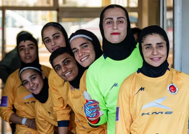 همان همیشگی: بازی نکردند و صدرنشین ماندند!