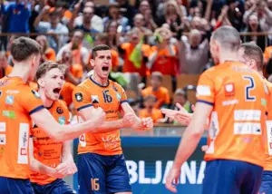 فعلا خطر از بیخ گوش سرمربی سابق ایران گذشت